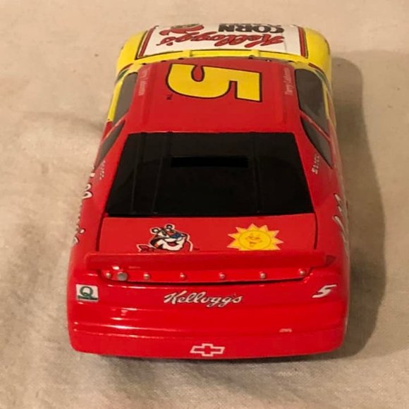 Terry Labonte #5 Kellogg's Corn Flakes Suzuka Japan 1996 Monte Carlo Bank - Picture 5 of 10